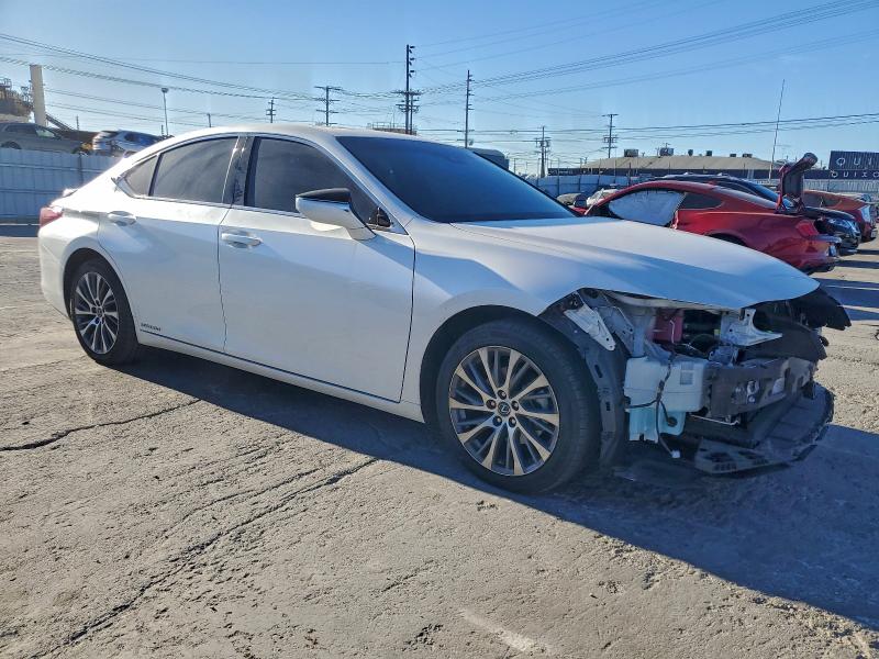 94547865 :رقم المزاد ، 58ADA1C10MU005890 vin ، 2021 Lexus Es مزاد بيع