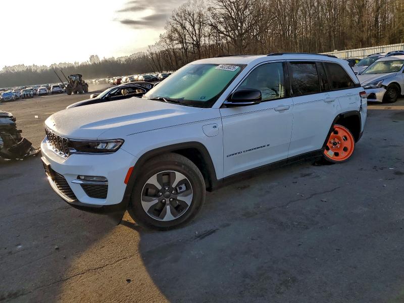 Auction sale of the 2024 Jeep Grand Cherokee, vin: 1C4RJYB63RC713328, lot number: 96328025