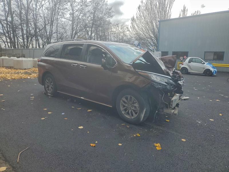 Продажа на аукционе авто 2023 Toyota Sienna, vin: 5TDJSKFC3PS103772, номер лота: 95927275