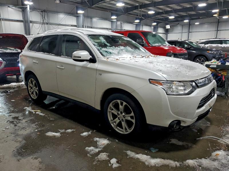 95331755 :رقم المزاد ، JA4JZ4AX2EZ001144 vin ، 2014 Mitsubishi Outlander مزاد بيع