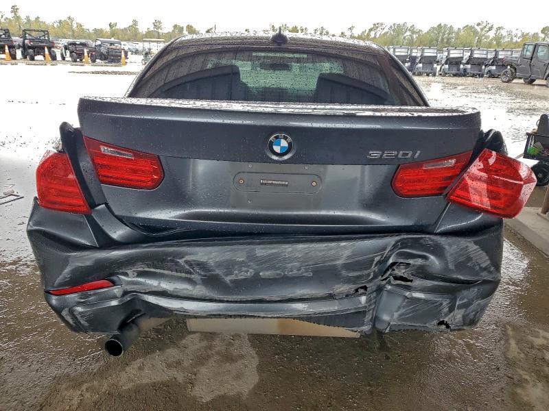 2015 Bmw 320 მანქანა იყიდება აუქციონზე, vin: WBA3B1G59FNT64229, აუქციონის ნომერი: 76036395