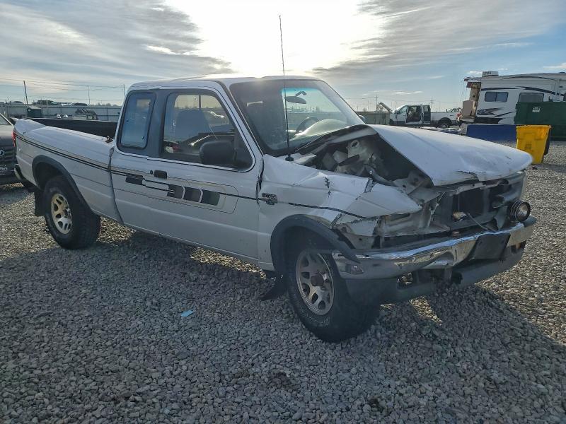 97389495 :رقم المزاد ، 4F4DR17X6TTM29640 vin ، 1996 Mazda B4000 مزاد بيع