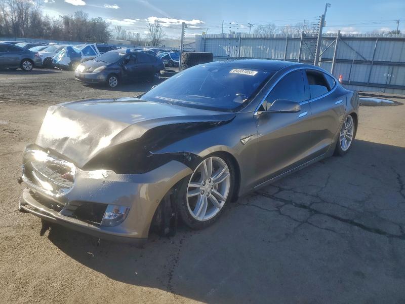 Продаж на аукціоні авто 2015 Tesla Model S, vin: 5YJSA1V22FF097928, номер лоту: 94387055
