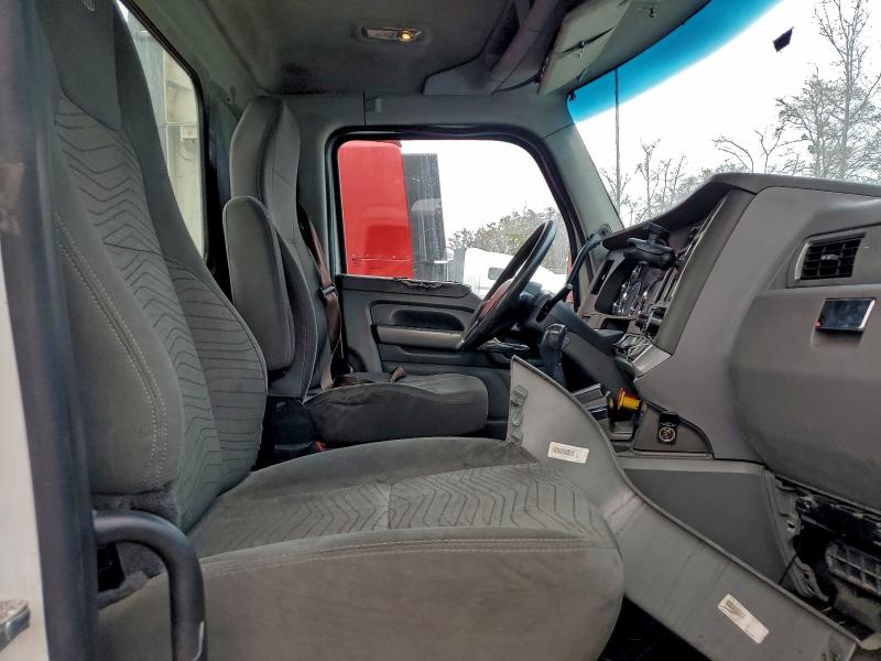 96187875 :رقم المزاد ، 1XKYD49X7FJ452212 vin ، 2015 Kenworth T680 مزاد بيع
