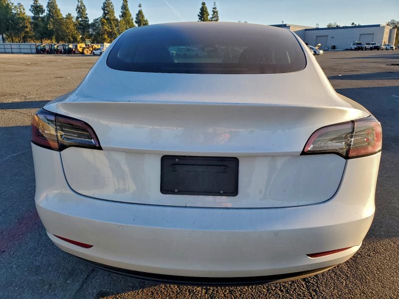 95992935 :رقم المزاد ، 5YJ3E1EB3MF070582 vin ، 2021 Tesla Model 3 مزاد بيع