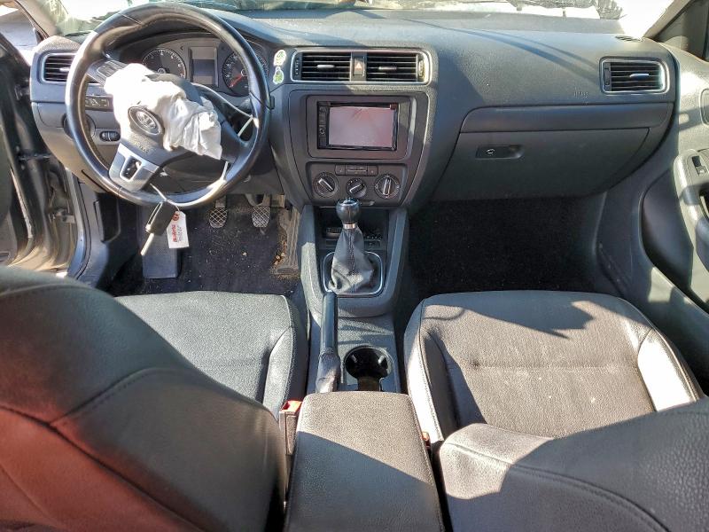 96570555 :رقم المزاد ، 3VWBZ7AJ2BM048191 vin ، 2011 Volkswagen Jetta مزاد بيع