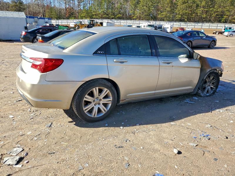 2013 Chrysler 200 მანქანა იყიდება აუქციონზე, vin: 1C3CCBAB3DN715092, აუქციონის ნომერი: 45946786