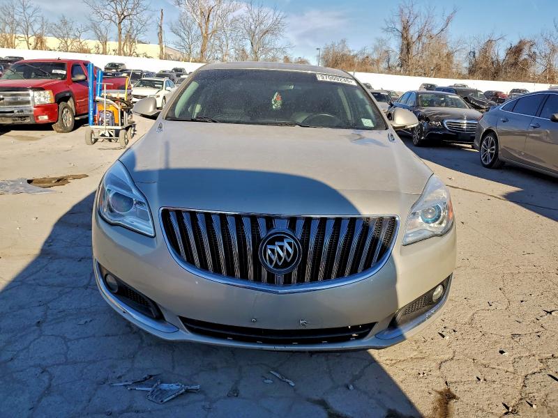 97009235 :رقم المزاد ، 2G4GV5EK4F9162943 vin ، 2015 Buick Regal مزاد بيع