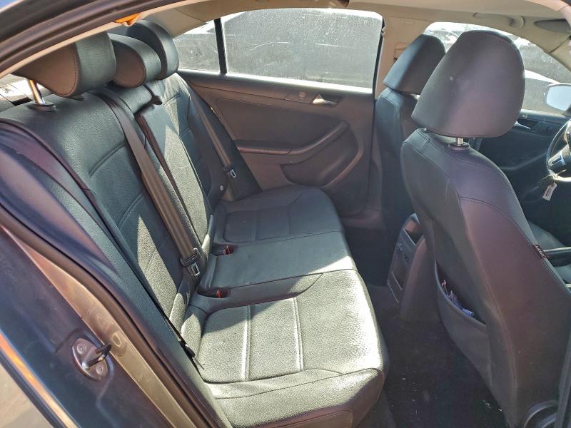 96570555 :رقم المزاد ، 3VWBZ7AJ2BM048191 vin ، 2011 Volkswagen Jetta مزاد بيع