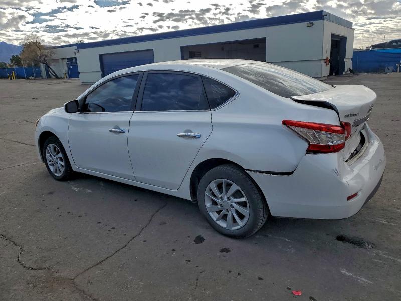 Продажа на аукционе авто 2015 Nissan Sentra, vin: 3N1AB7AD0FL617826, номер лота: 93044985
