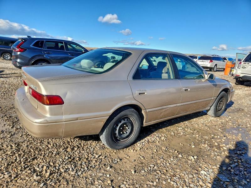 59718806 :رقم المزاد ، JT2BG22K4X0268373 vin ، 1999 Toyota Camry مزاد بيع