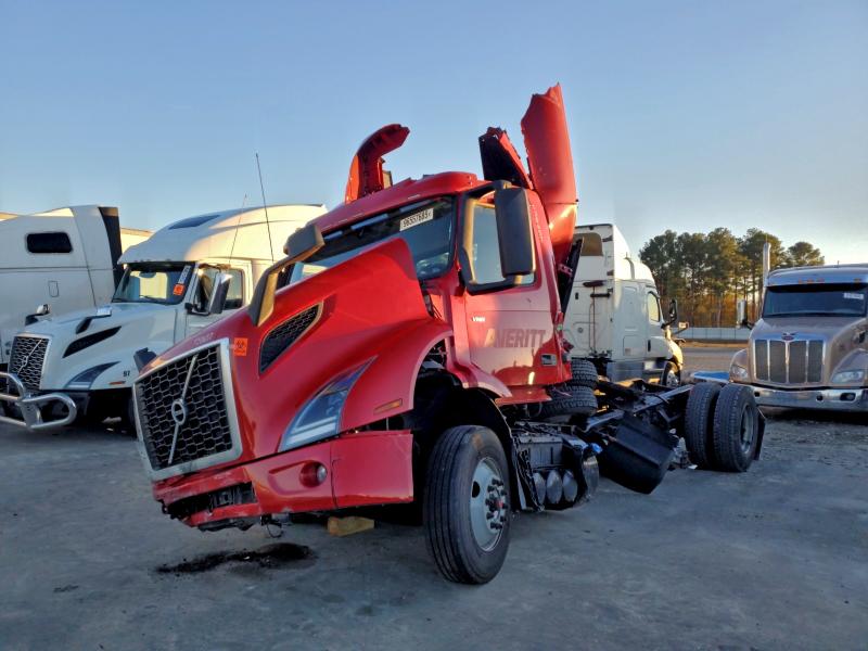 2023 Volvo Vnr მანქანა იყიდება აუქციონზე, vin: 4V4WC9EG0PN614690, აუქციონის ნომერი: 96557685