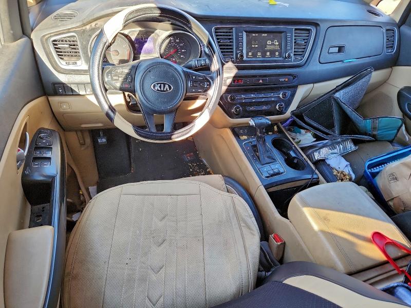 95724965 :رقم المزاد ، KNDMB5C19H6333383 vin ، 2017 Kia Sedona مزاد بيع
