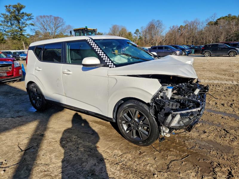 97956595 :رقم المزاد ، KNDJ33AU6N7159103 vin ، 2022 Kia Soul مزاد بيع