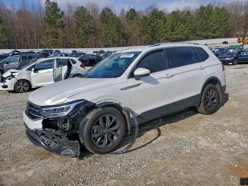95833005 :رقم المزاد ، 3VV3B7AX7PM075489 vin ، 2023 Volkswagen Tiguan مزاد بيع