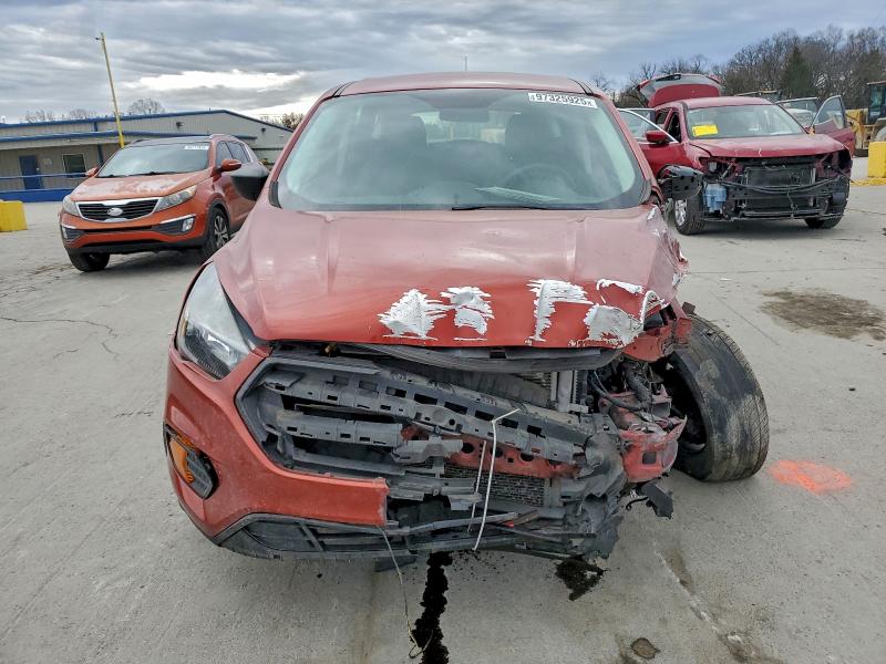 Продаж на аукціоні авто 2019 Ford Escape, vin: 1FMCU0F76KUB53513, номер лоту: 97325925