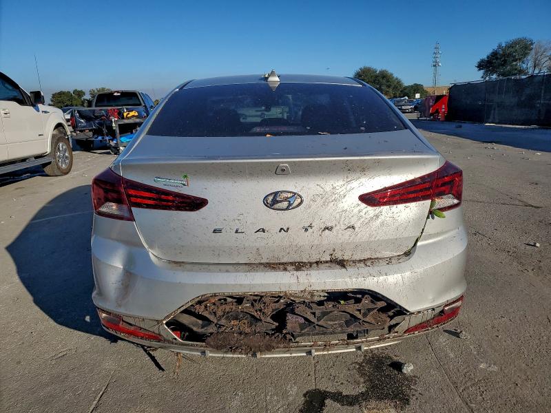 96674695 :رقم المزاد ، 5NPD84LF2KH424027 vin ، 2019 Hyundai Elantra مزاد بيع