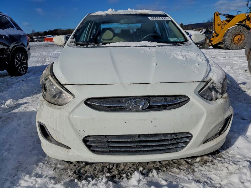 96031225 :رقم المزاد ، KMHCT4AE4FU905487 vin ، 2015 Hyundai Accent مزاد بيع