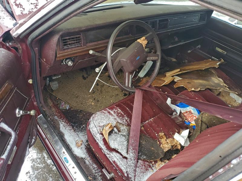 Продажа на аукционе авто 1988 Ford Crown Victoria, vin: 2FABP73F7JX196394, номер лота: 95672835
