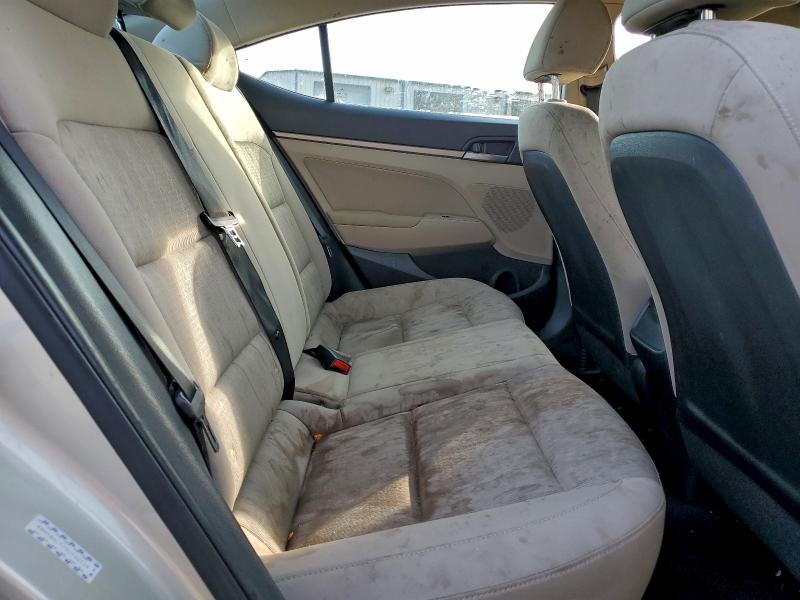 96122425 :رقم المزاد ، KMHD84LF2HU136129 vin ، 2017 Hyundai Elantra مزاد بيع