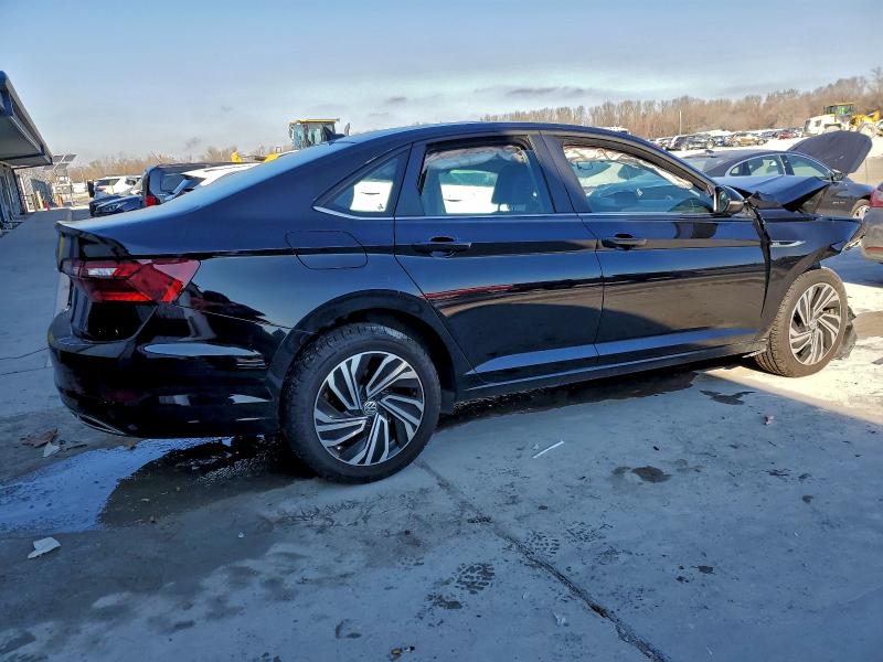 93900355 :رقم المزاد ، 3VWG57BU9MM068970 vin ، 2021 Volkswagen Jetta مزاد بيع
