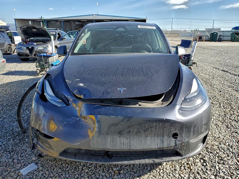 2023 Tesla Model Y მანქანა იყიდება აუქციონზე, vin: 7SAYGAEE5PF889515, აუქციონის ნომერი: 96005775