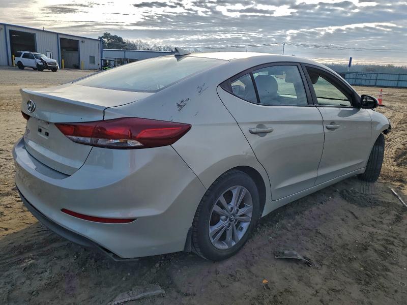96122425 :رقم المزاد ، KMHD84LF2HU136129 vin ، 2017 Hyundai Elantra مزاد بيع