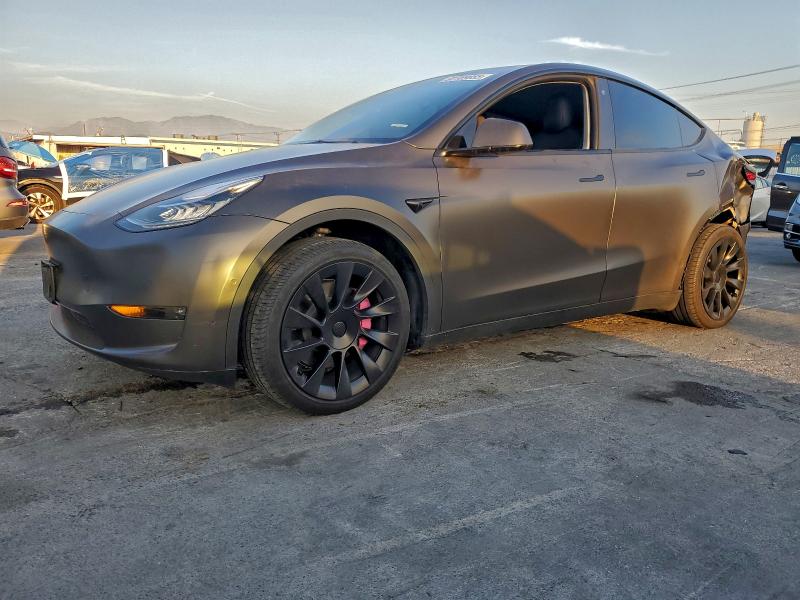 97769055 :رقم المزاد ، 7SAYGDEE6NF331395 vin ، 2022 Tesla Model Y مزاد بيع