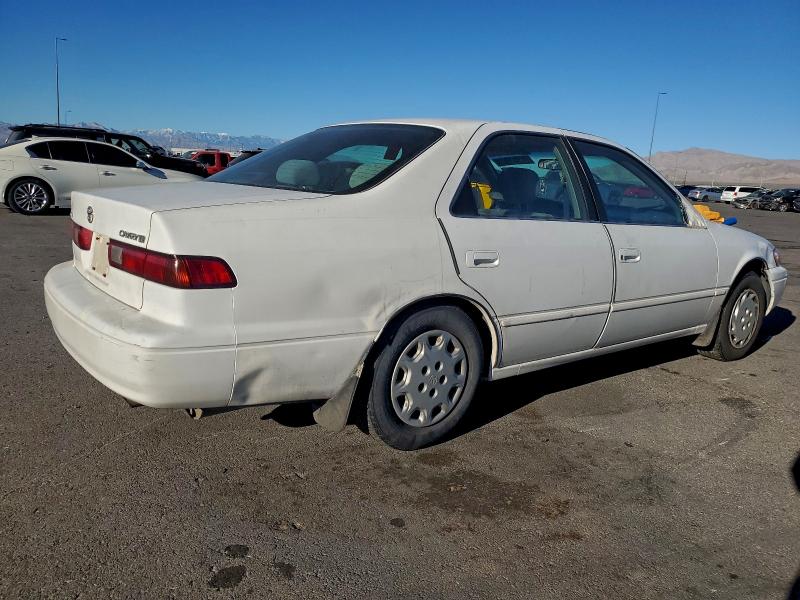 96587155 :رقم المزاد ، JT2BG28KXW0181261 vin ، 1998 Toyota Camry مزاد بيع