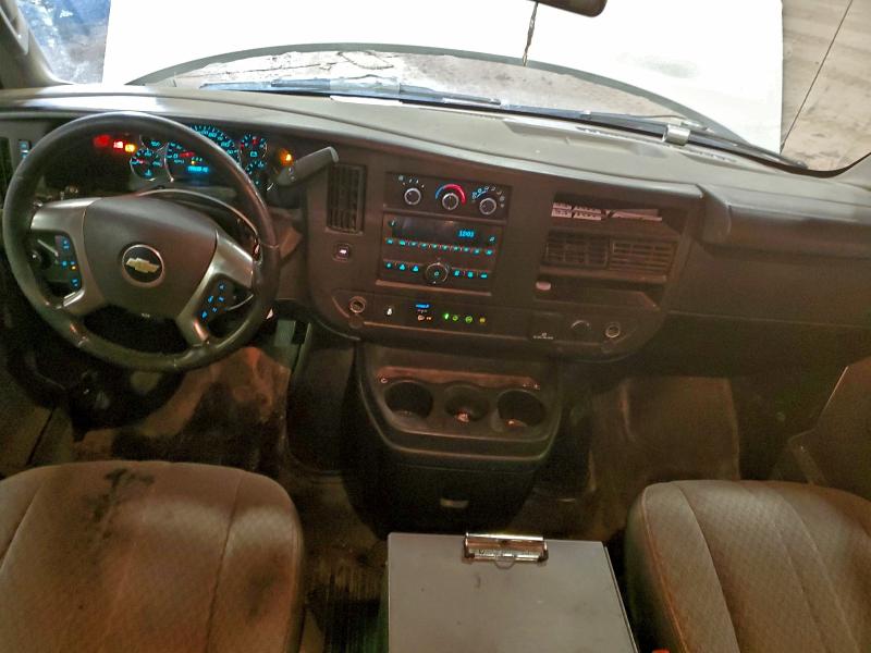 97572455 :رقم المزاد ، 1GCWGBFG7H1128604 vin ، 2017 Chevrolet Express G2 مزاد بيع