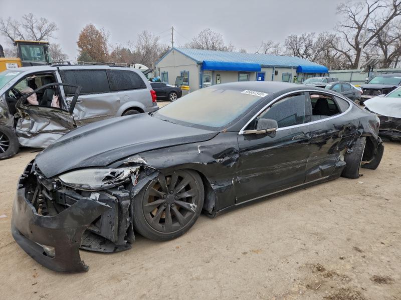 2017 Tesla Model S მანქანა იყიდება აუქციონზე, vin: 5YJSA1E14HF189679, აუქციონის ნომერი: 95687345