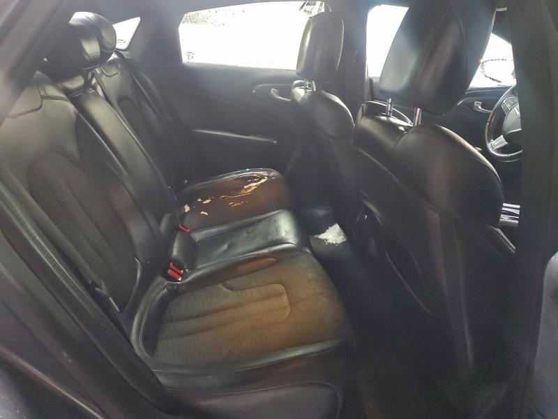 95851745 :رقم المزاد ، 1C3CCCBB5FN647093 vin ، 2015 Chrysler 200 مزاد بيع