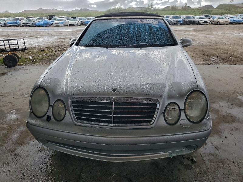 94744405 :رقم المزاد ، WDBLK70G43T141300 vin ، 2003 Mercedes-benz Clk مزاد بيع