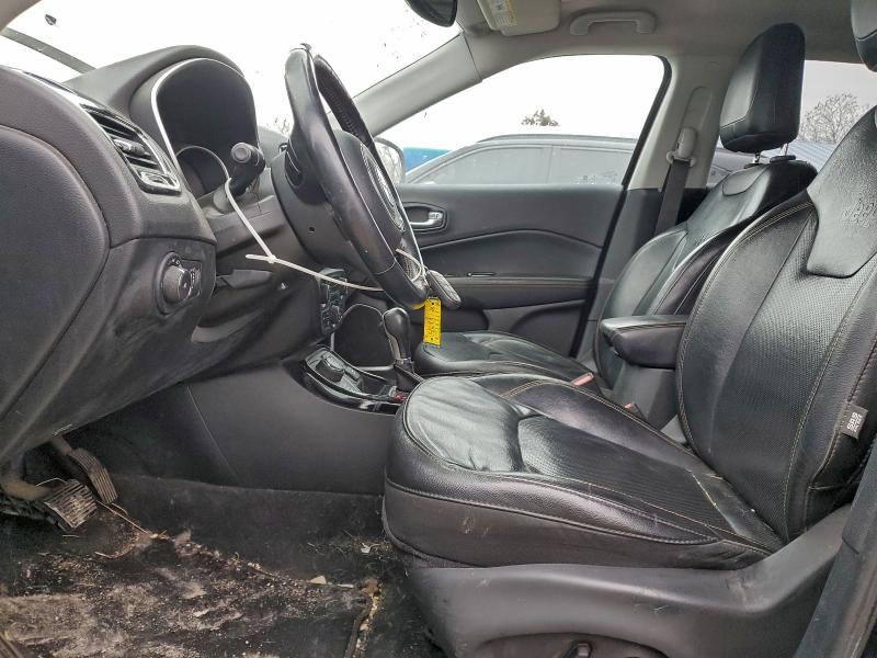 92947385 :رقم المزاد ، 3C4NJDCB0JT252732 vin ، 2018 Jeep Compass مزاد بيع