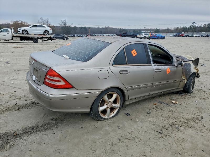 Продажа на аукционе авто 2004 Mercedes-benz C, vin: WDBRF40J04A589801, номер лота: 95148855