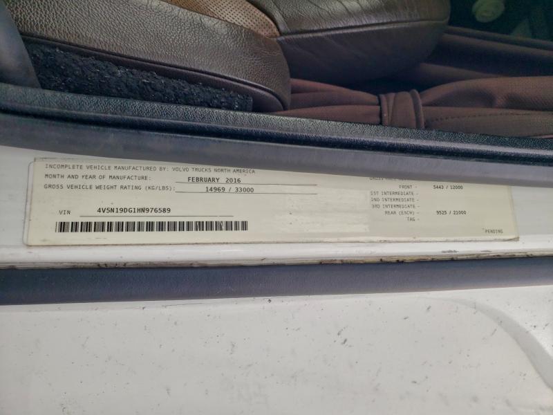 94441055 :رقم المزاد ، 4V5N19DG1HN976589 vin ، 2017 Volvo Vnl مزاد بيع