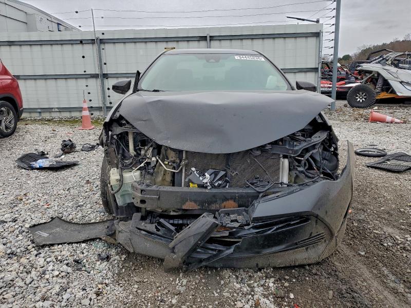Продажа на аукционе авто 2018 Toyota Corolla, vin: 5YFBURHEXJP771610, номер лота: 94445235