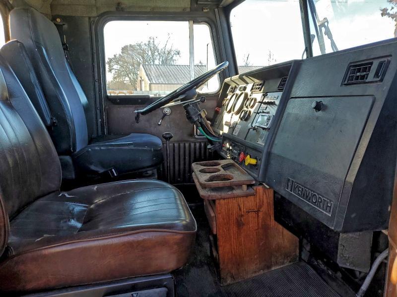 Продажа на аукционе авто 1989 Kenworth T600, vin: 1XKAD59X2KS528379, номер лота: 96276825