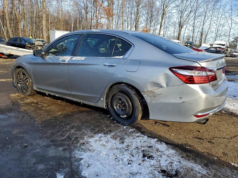 95444775 :رقم المزاد ، 1HGCR2F56HA071311 vin ، 2017 Honda Accord مزاد بيع
