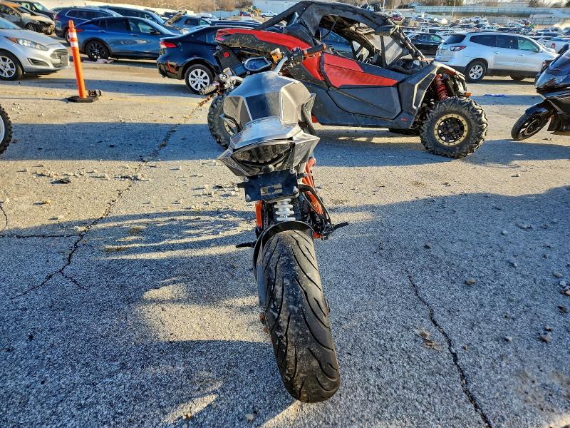 96057235 :رقم المزاد ، VBKV39408FM920664 vin ، 2015 Ktm 1290 مزاد بيع