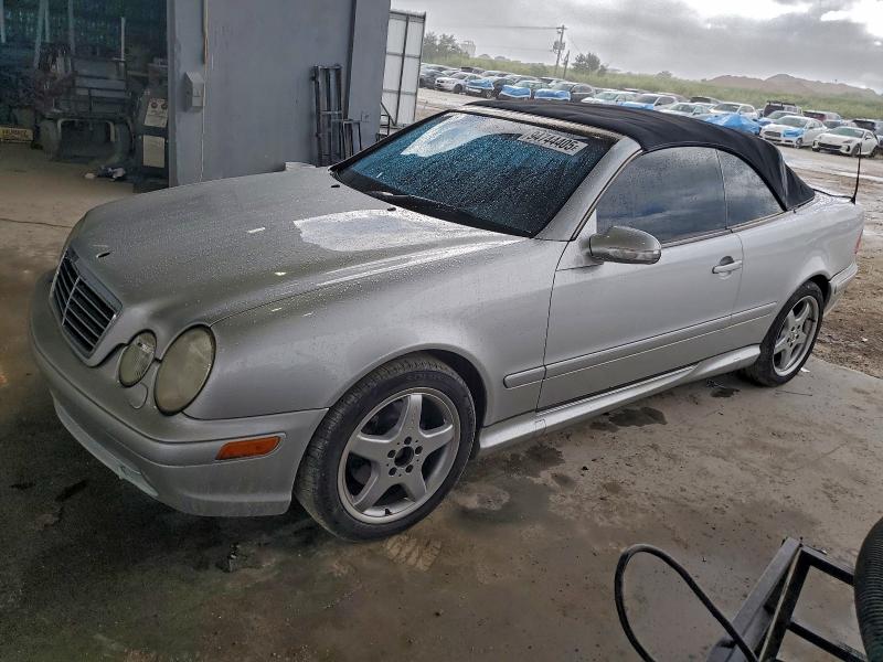 94744405 :رقم المزاد ، WDBLK70G43T141300 vin ، 2003 Mercedes-benz Clk مزاد بيع