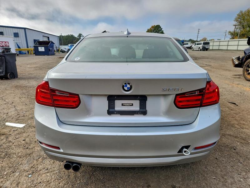 96343965 :رقم المزاد ، WBA3A5C55DF359701 vin ، 2013 Bmw 328 مزاد بيع