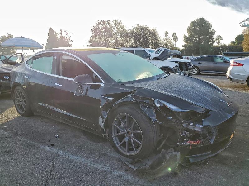 97795255 :رقم المزاد ، 5YJ3E1EB8KF196983 vin ، 2019 Tesla Model 3 مزاد بيع