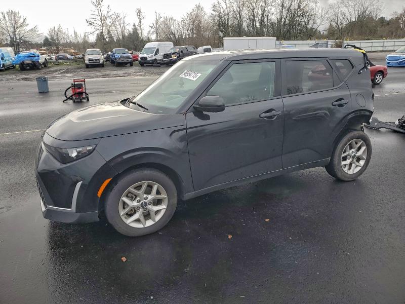 96954715 :رقم المزاد ، KNDJ23AU1P7876675 vin ، 2023 Kia Soul مزاد بيع