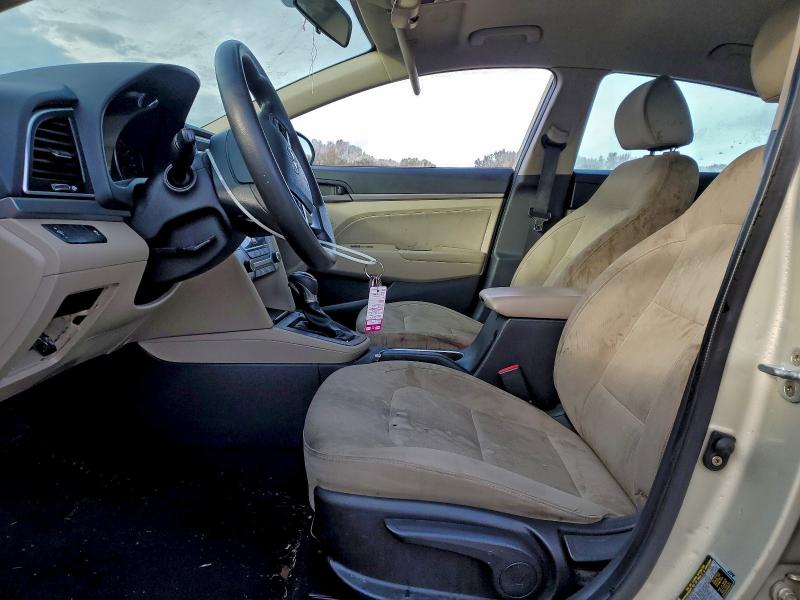 96122425 :رقم المزاد ، KMHD84LF2HU136129 vin ، 2017 Hyundai Elantra مزاد بيع