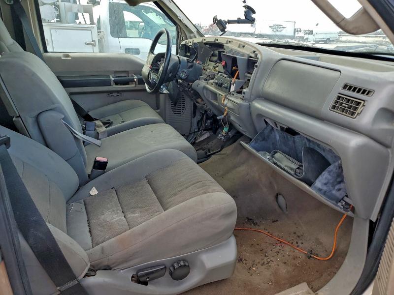 97221085 :رقم المزاد ، 1FDAW57P74EC28326 vin ، 2004 Ford F550 Supe مزاد بيع