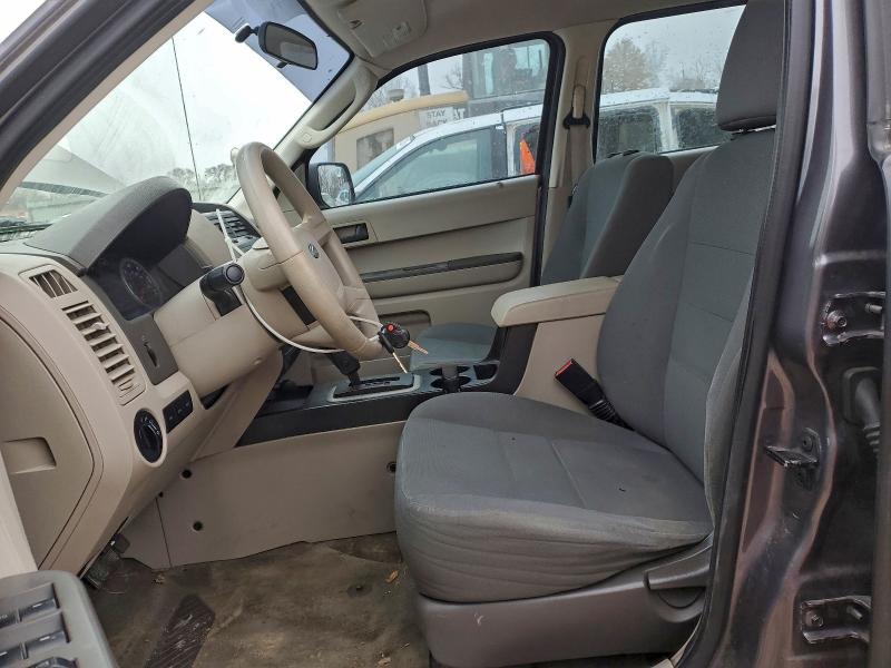 93241795 :رقم المزاد ، 1FMCU0C75BKA57209 vin ، 2011 Ford Escape مزاد بيع