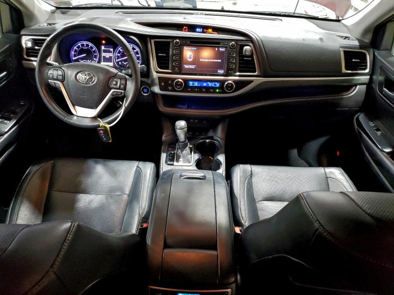 Продажа на аукционе авто 2018 Toyota Highlander, vin: 5TDDZRFH2JS843771, номер лота: 93187135