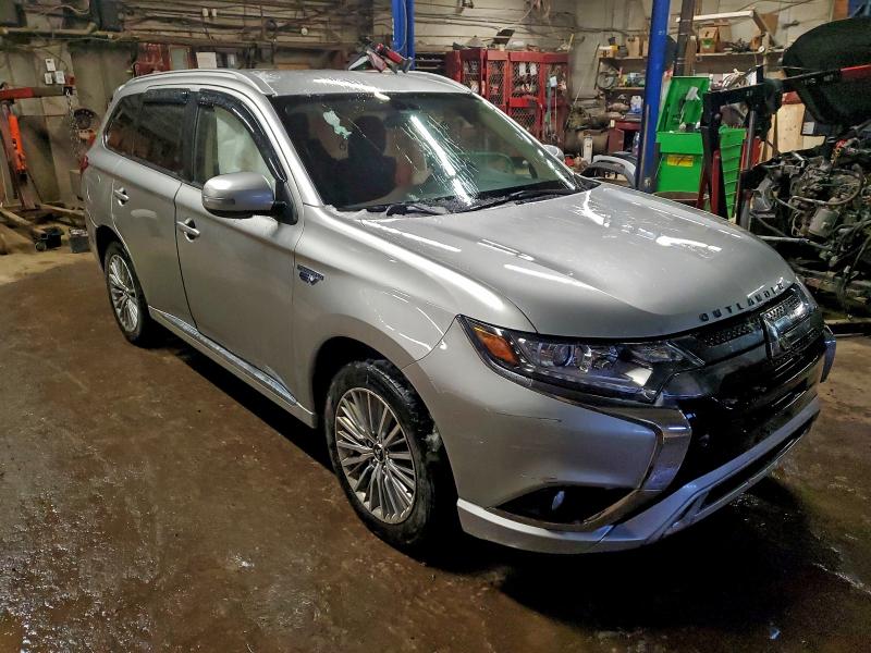 Продажа на аукционе авто 2022 Mitsubishi Outlander, vin: JA4J2VA71NZ611739, номер лота: 97181095