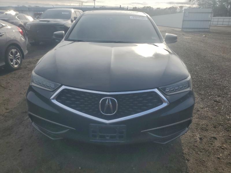 93938385 :رقم المزاد ، 19UUB1F57JA009019 vin ، 2018 Acura Tlx Tech مزاد بيع